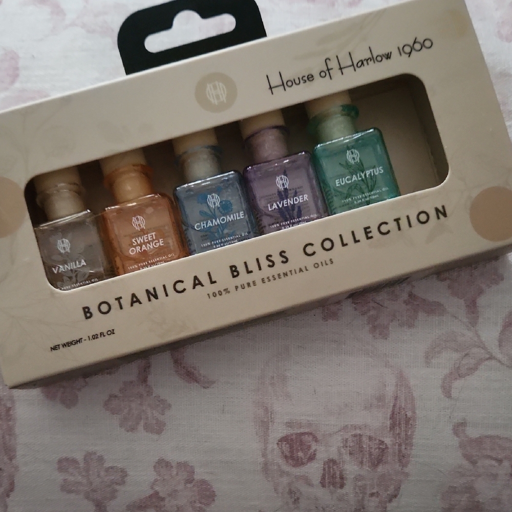 House of Harlow 1960 Botanical Bliss Essential Oils Set